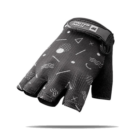 Titan Glove Kids Black M